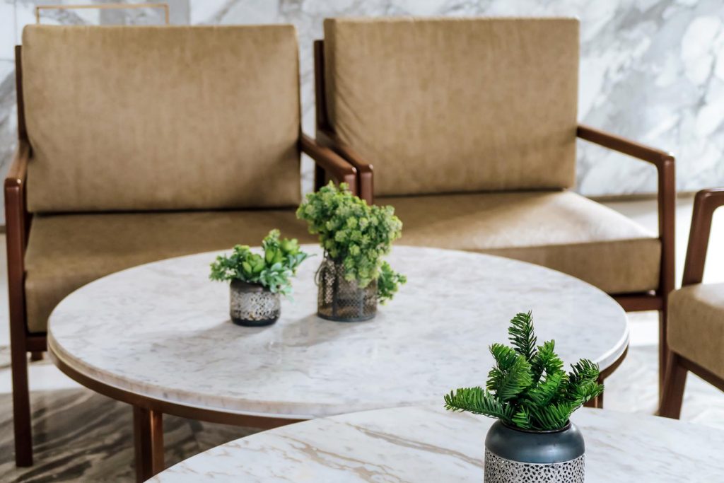 Gemakkelijke manieren om een woonkamer gezellig te maken
